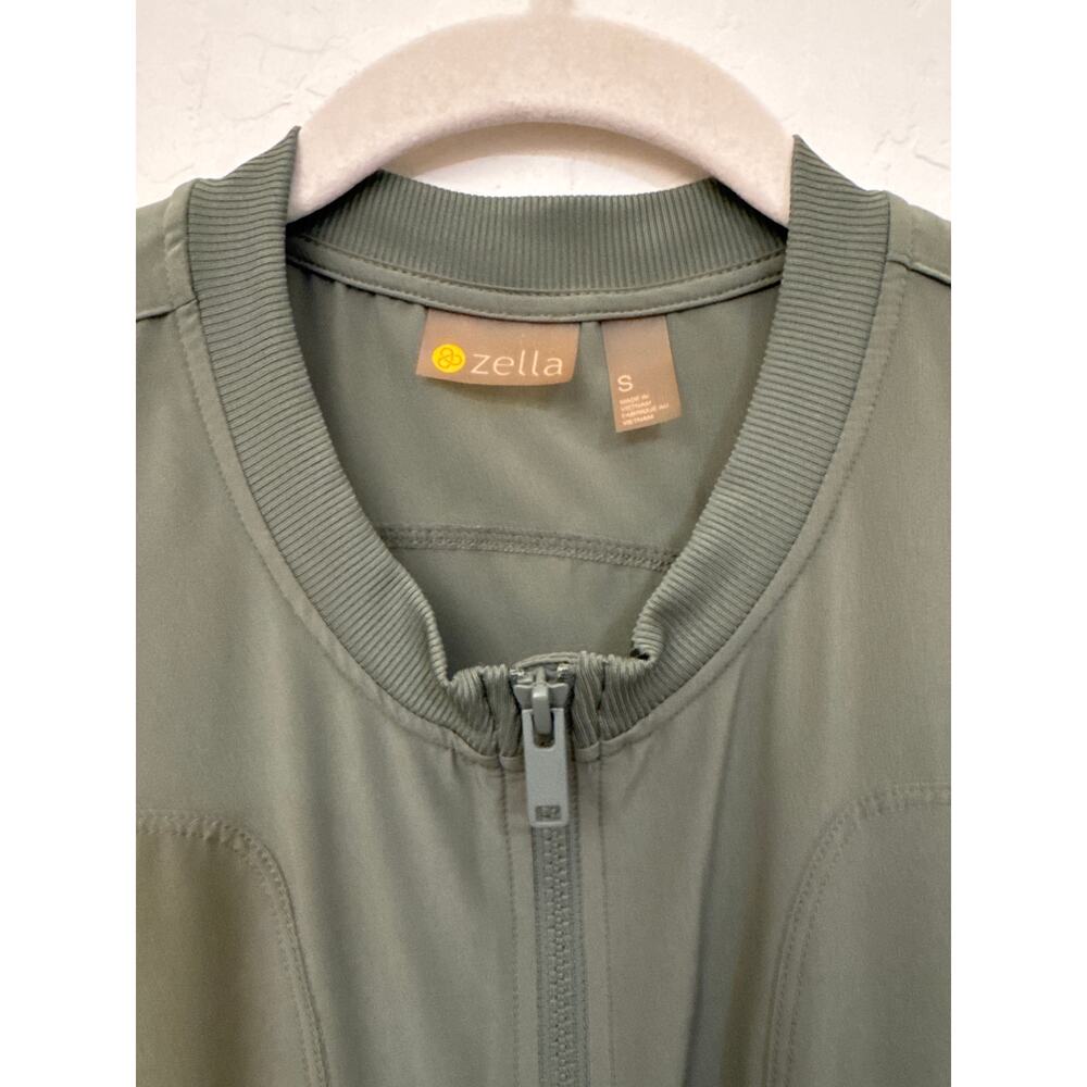 Zella Getaway Front Zip Utility Dress in Green Agave Size Small - Picture 3 of 9